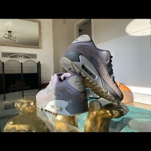 Gray Airmax 90s